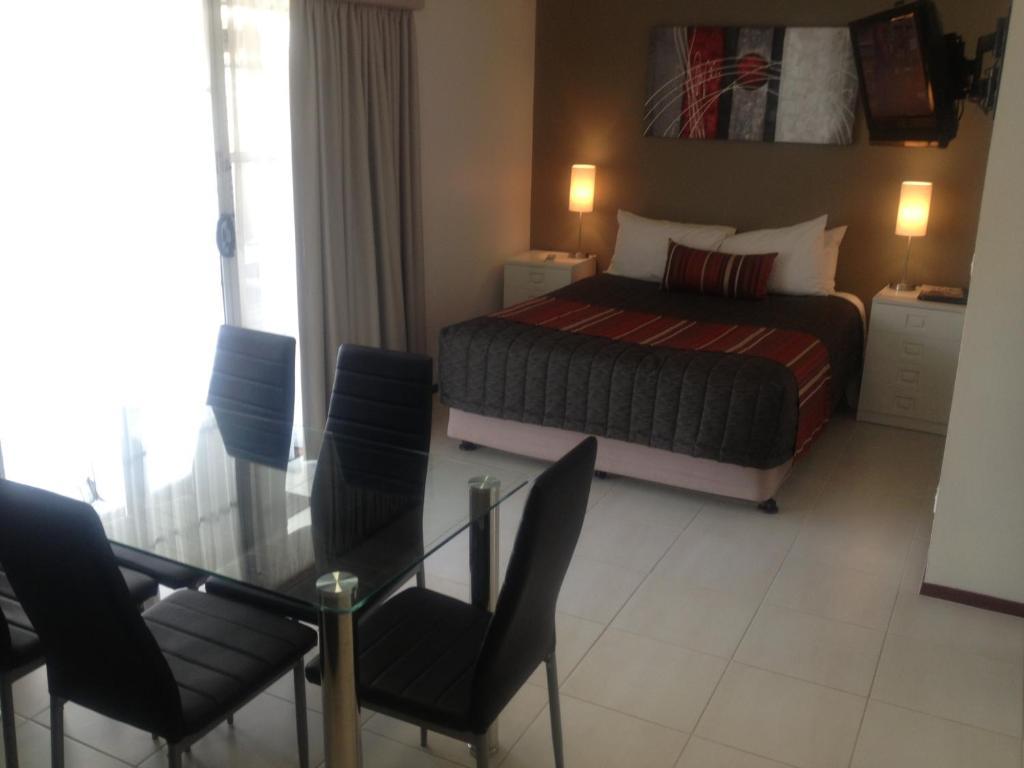 Redwood Manor Motel Apartments Warrnambool Chambre photo