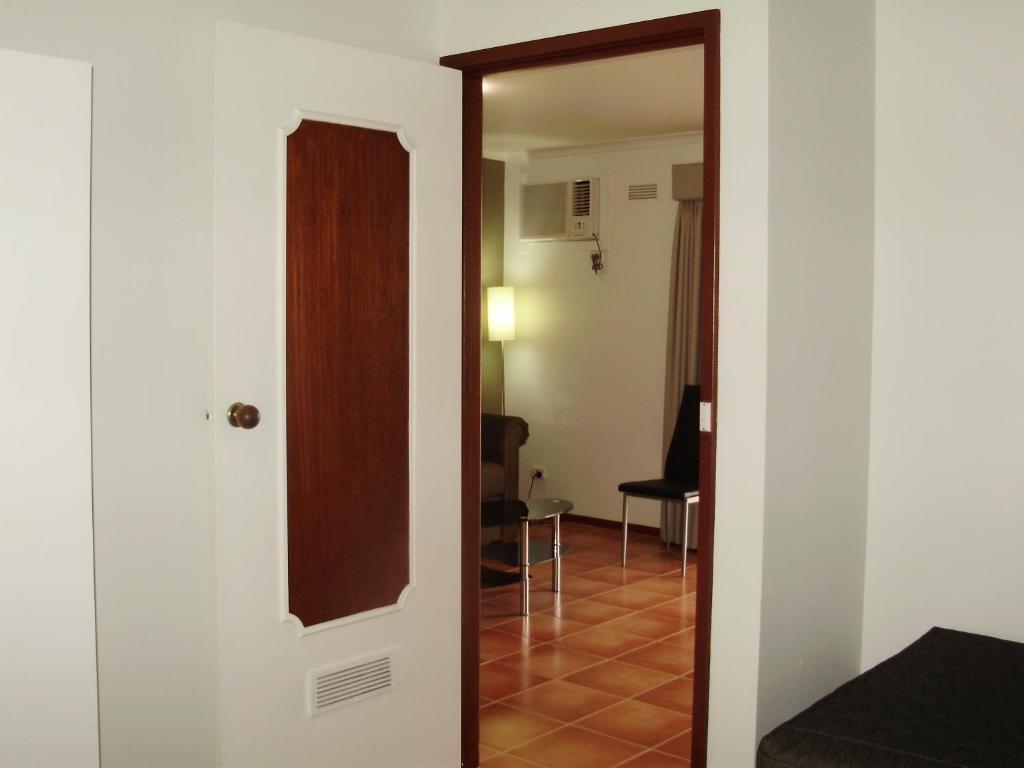 Redwood Manor Motel Apartments Warrnambool Extérieur photo